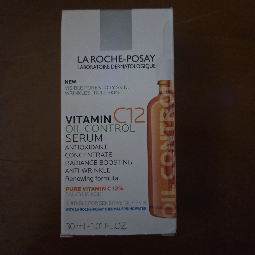 La Roche-Posay Vitamin C12 Oil Control Serum - White and Orange